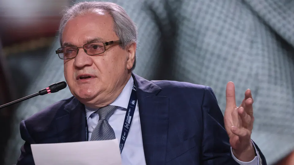 Глава Совета по правам человека заявил, что доступ к зарубежным источникам через VPN способствует распространению «враждебной» информации, поддержал ограничения связи во имя безопасности и подверг критике отношение к государственным сервисам связи.