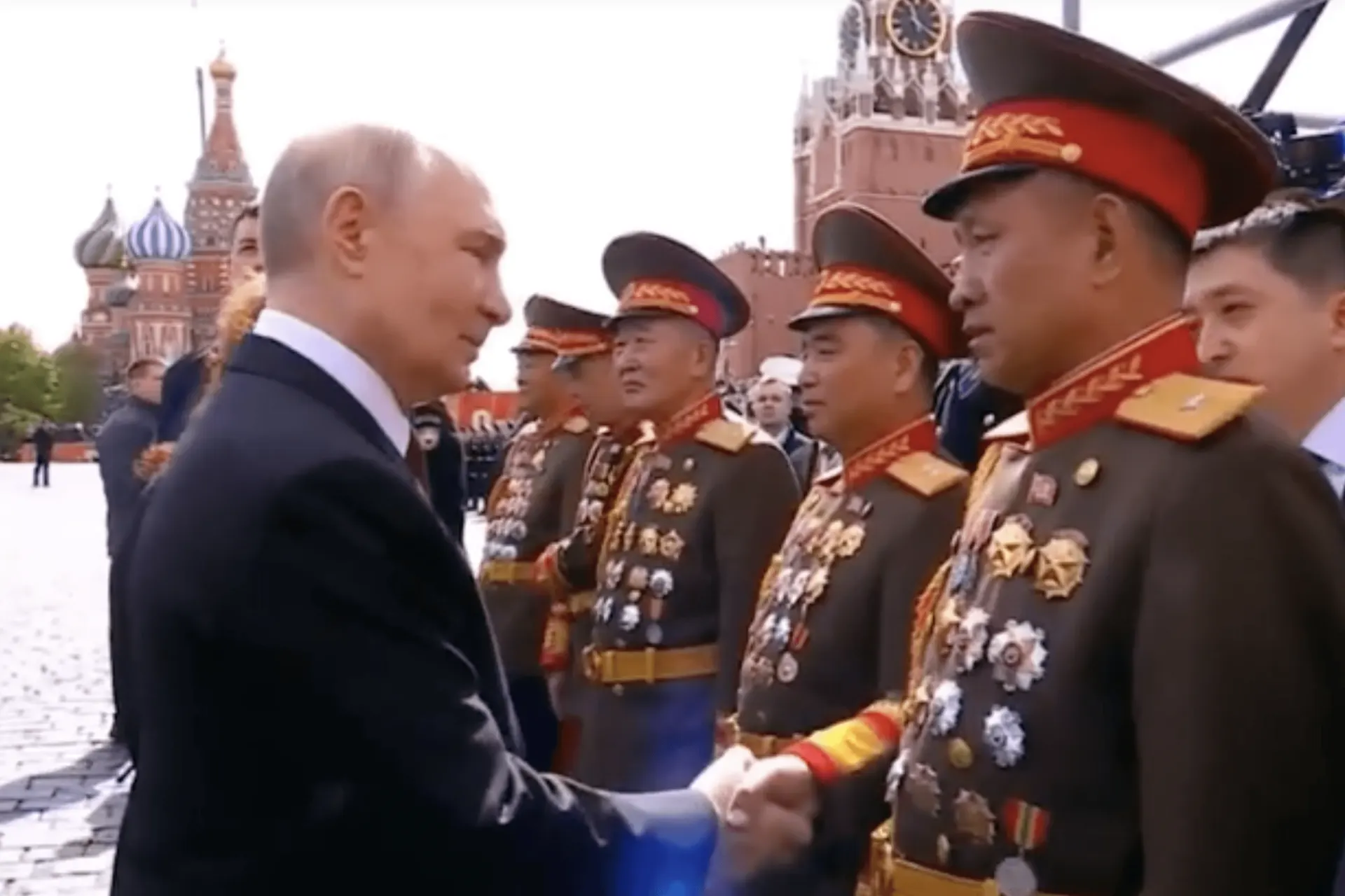 В декабре 2025 года якобы прошла закрытая церемония вручения российских государственных наград северокорейским военным, участвовавшим в операциях в Курской области. Фотографии и медали показаны в мемориальном музее в Пхеньяне.