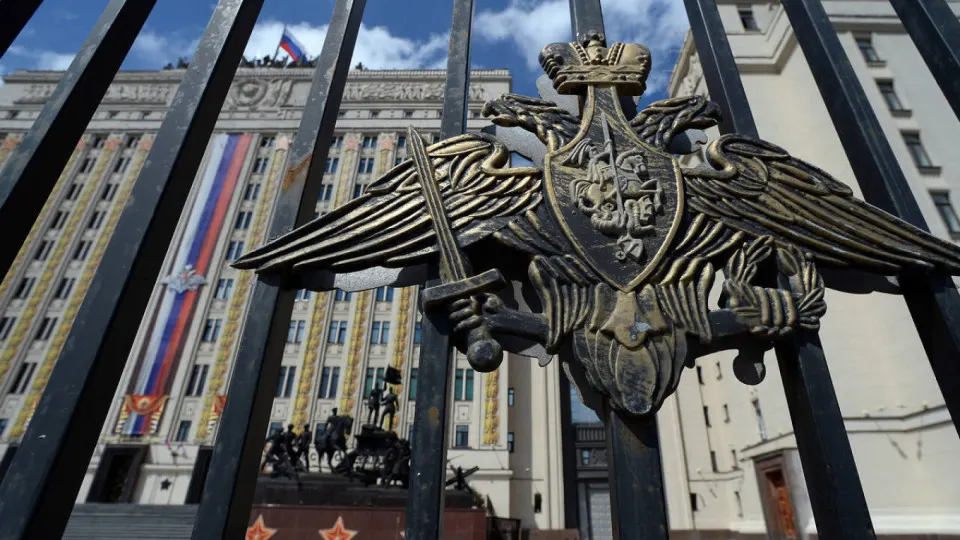 Военное ведомство предложило передавать ему управление акциями, землёй и техникой компаний, выведённых в доход государства, чтобы оперативно использовать мощности для выполнения гособоронзаказа в сфере капитального строительства.