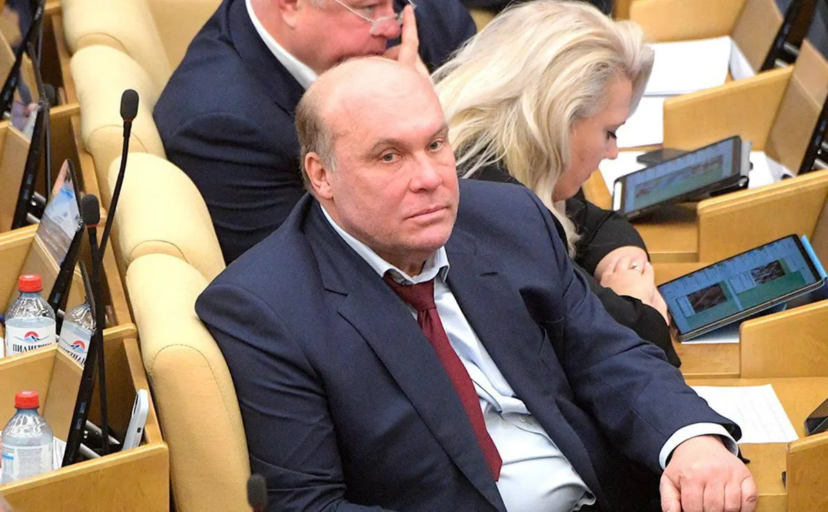 Депутат назвал слухами сообщения о возможной мобилизации; иностранные спецслужбы пытаются запугать граждан.