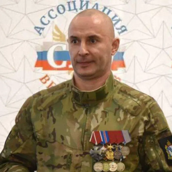 Полковник запаса Максим Калуцких назначен омбудсменом; должность введена на общественных началах и призвана защищать права ветеранов войны в Украине и их семей.
