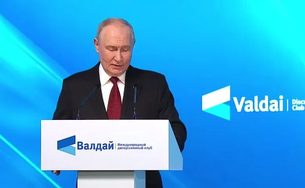 Путин изложил ряд принципиальных позиций по ситуации на Украине и действиям России, призвав к сотрудничеству и совместному поиску путей решения.