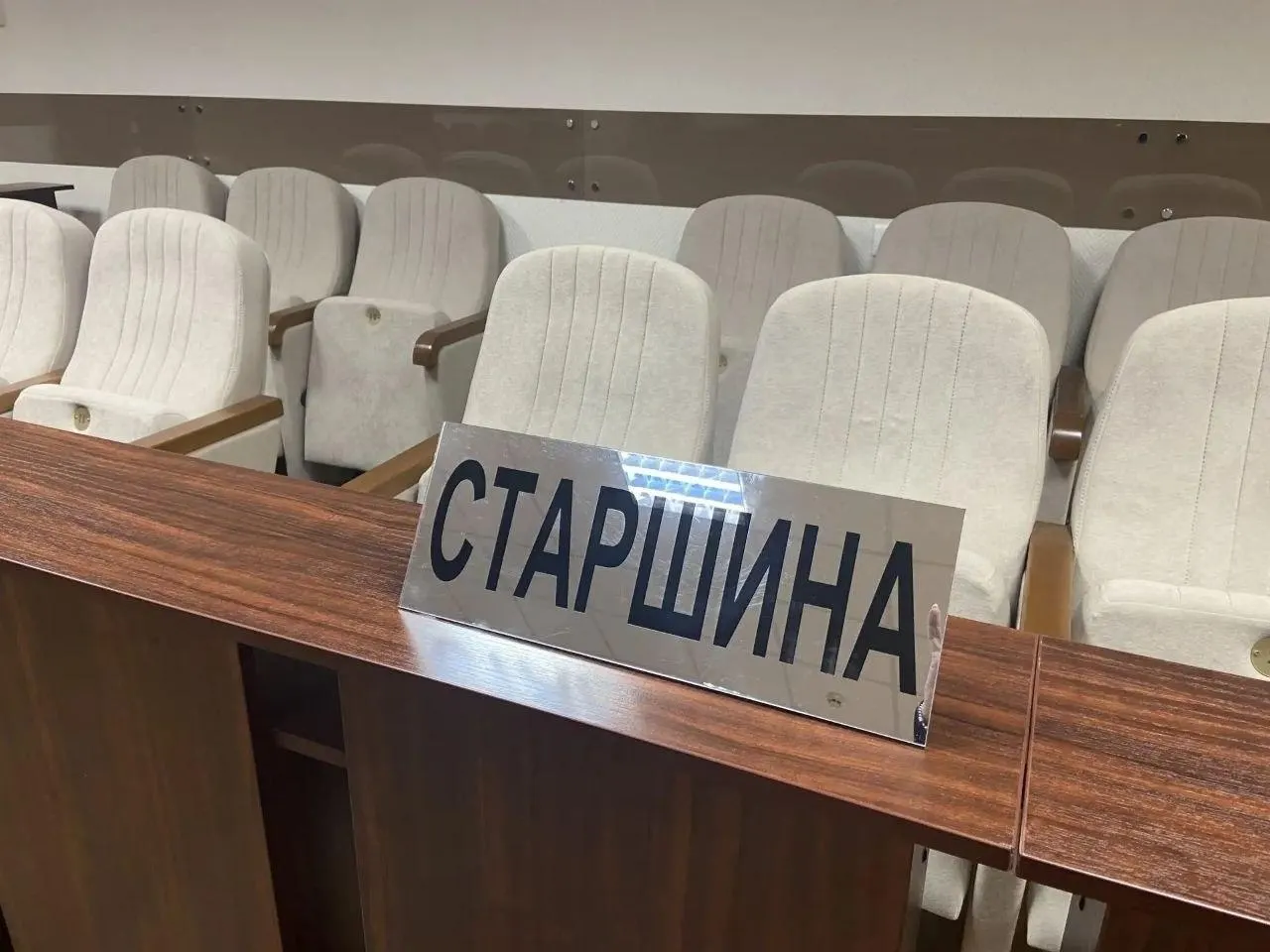 Число заседателей сократят вдвое, а в совещательной комнате будет присутствовать судья.