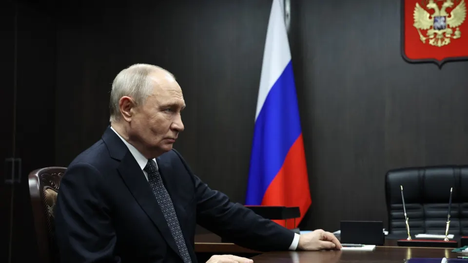Президент России сообщил о готовности возобновить трехсторонние контакты с участием США для обсуждения обеспечения безопасности и мирного урегулирования на Украине.