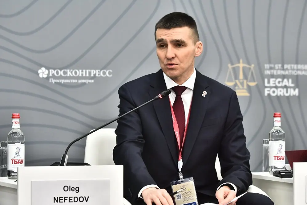 Высшая квалификационная коллегия судей 26 мая рассмотрит кандидатуру судьи Олега Нефедова на пост председателя коллегии по гражданским делам. Ранее Нефедов выносил решения о запрете нескольких организаций и признании ряда юридических лиц экстремистскими.