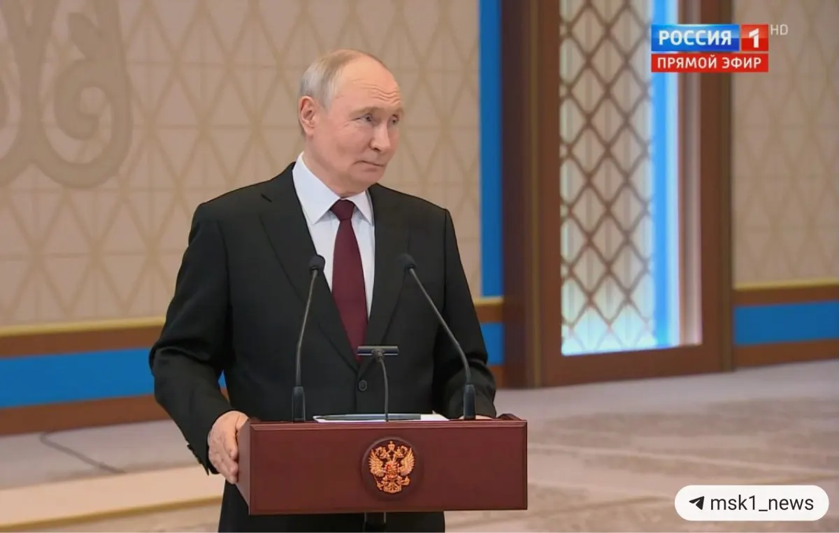 На пресс-встрече президент оценил обстановку на поле боя, прокомментировал переговоры по Украине и резко высказался о европейской политике и СМИ.