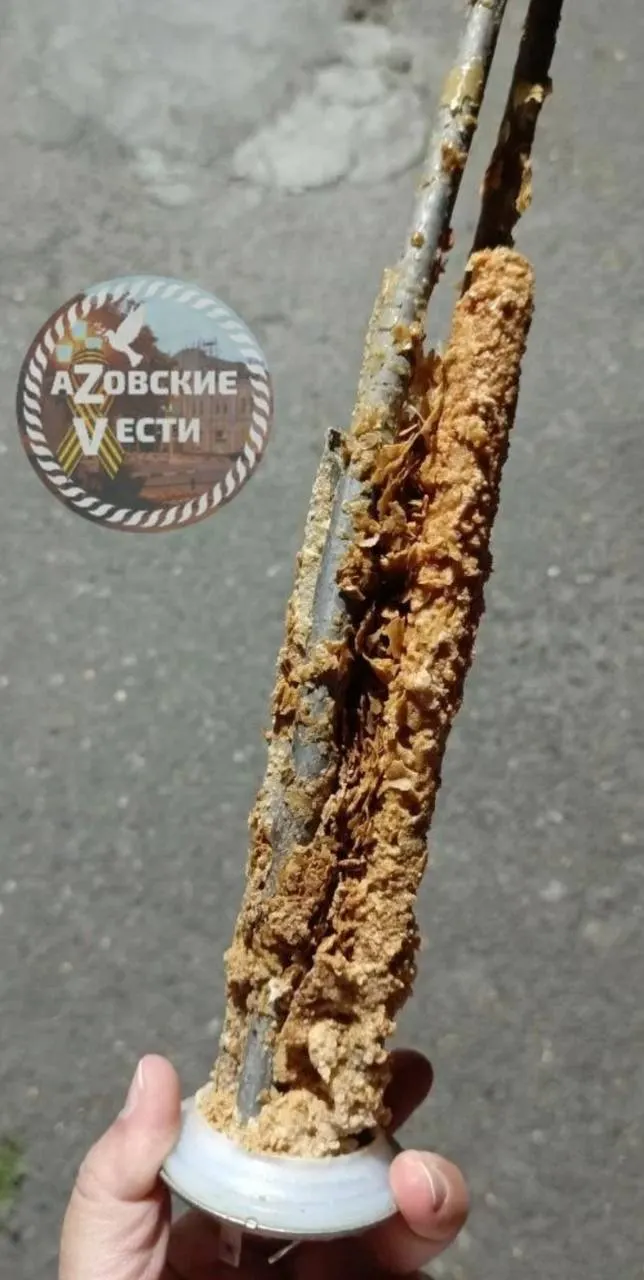 Министр строительства и ЖКХ заявил, что воду из‑под крана всё равно нужно кипятить. При этом федеральный проект «Чистая вода» с 2021 по 2024 год освоил 137,6 млрд рублей, почти треть средств оказалась неэффективной, а десятки объектов остаются незавершёнными.