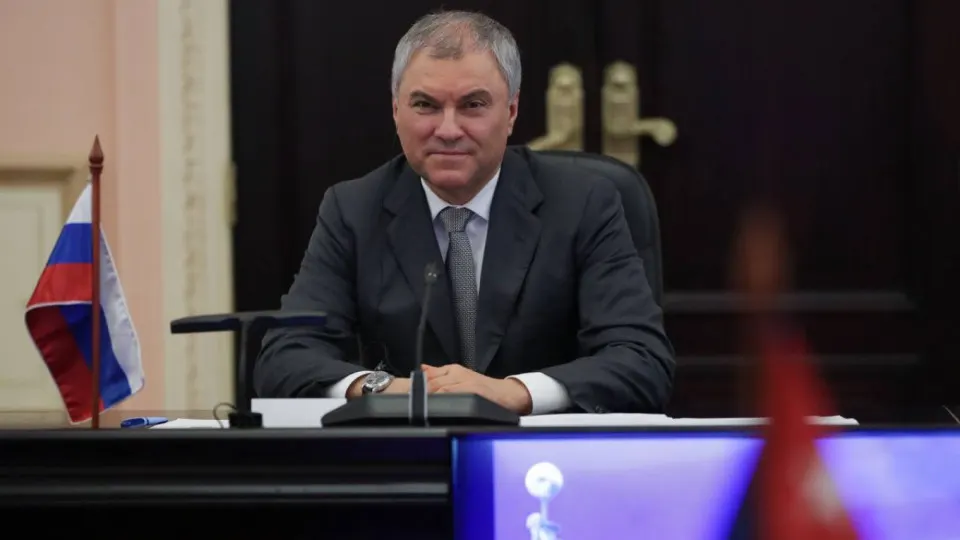 Спикер Государственной думы связал атаки с использованием западного оружия и спутниковых технологий с угрозой применения «безследного» оружия; на этом фоне Россия нанесла массированные удары по Киеву и области.