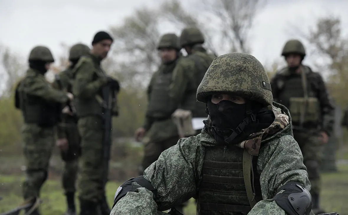 Собеседники и военные эксперты отмечают преимущество Украины в применении дронов и подавлении логистики противника. Без масштабной мобилизации и серьёзных инвестиций Россия вряд ли сможет переломить ситуацию, считают аналитики.