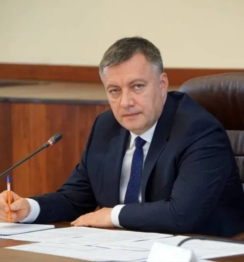 Губернатор сообщил о решениях федерального штаба: приоритет — поставки для северного завоза, отгрузки по контрактам независимым АЗС и совместная работа с нефтекомпаниями для срочной доставки топлива в проблемные регионы.