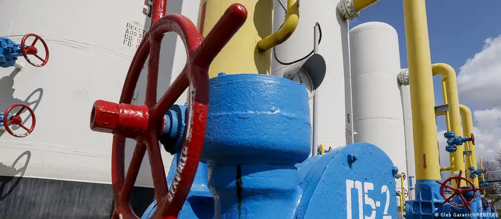 Украина не продлила контракт на транзит, из‑за чего с 1 января 2025 года прекратился транзит газа в Европу; сильнее всего пострадала Молдова, другие страны нашли альтернативные маршруты поставок.