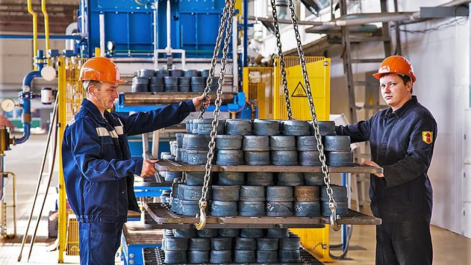 Лефортовский районный суд Москвы наложил арест на активы Европейской подшипниковой корпорации и связанные с ней предприятия — следствие связывают с действиями экс‑депутата, которые, по версии надзорных органов, привели к введению антидемпинговых мер.