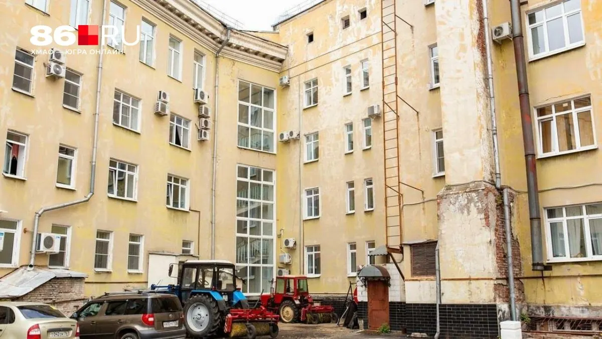 Решения о переустройстве дворовой территории принимают на общедомовом собрании собственников. Ниже — краткая схема шагов и важных моментов, которые нужно учесть при организации парковки.