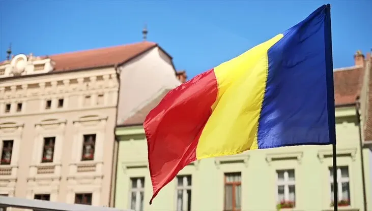 Румыния потребовала выехать из страны одного из сотрудников российского посольства в Бухаресте после серии случаев проникновения беспилотников; правительство также отозвало своего посла в Москву для консультаций.