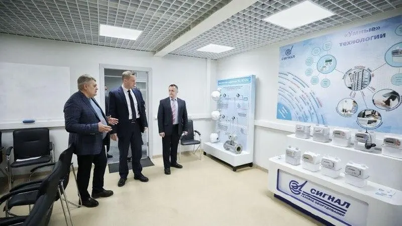 Совет ЕС включил энгельсское предприятие «Сигнал» в 21-й пакет санкций: в документе указано, что завод производит комплектующие для вооружений и поддерживает ВС РФ в зоне СВО.