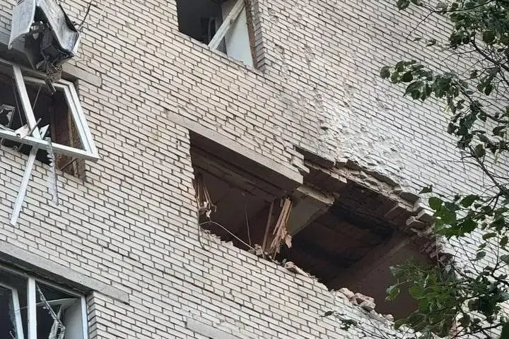 В ночь на 13 июля в городском округе Истра Московской области при падении дрона сгорели несколько домов; власти сообщают о трёх погибших и пяти раненых.