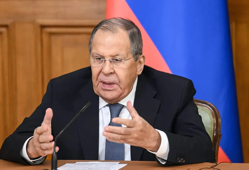 Министр иностранных дел заявил, что информационная кампания вокруг операции на Украине будет продолжаться и усиливаться.