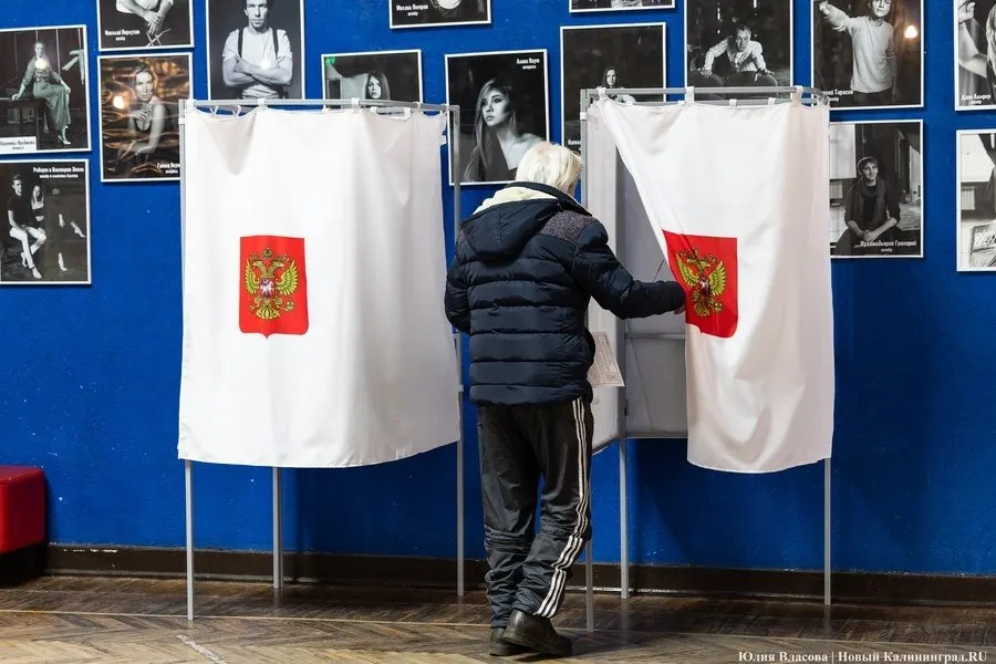 В рамках подготовки поправок анализируется возможность раздельного проведения выборов в Госдуму и региональные кампании к 2031 году, что может снизить нагрузку на избиркомы.
